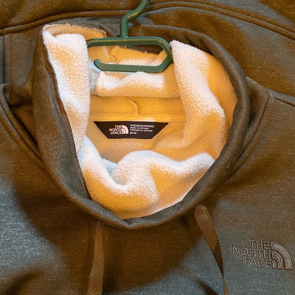 The North Face fleece lined pullover - Picture 2 of 3